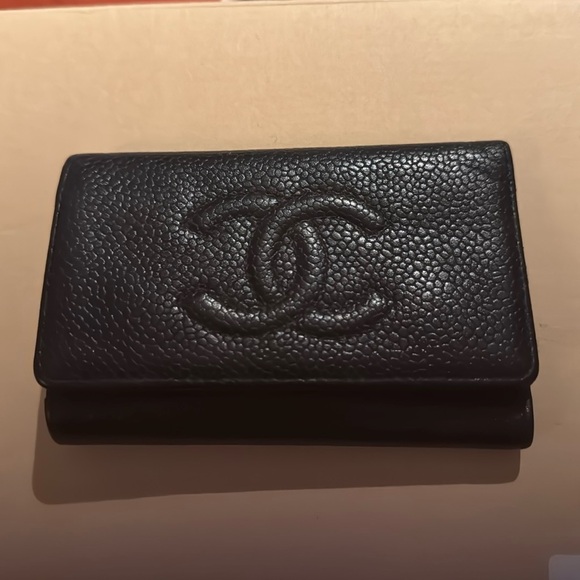 LOW START AUTHENTIC CHANEL CAVIAR SKIN CC LOGO KEY CASE HOLDER BLACK - Picture 2 of 6